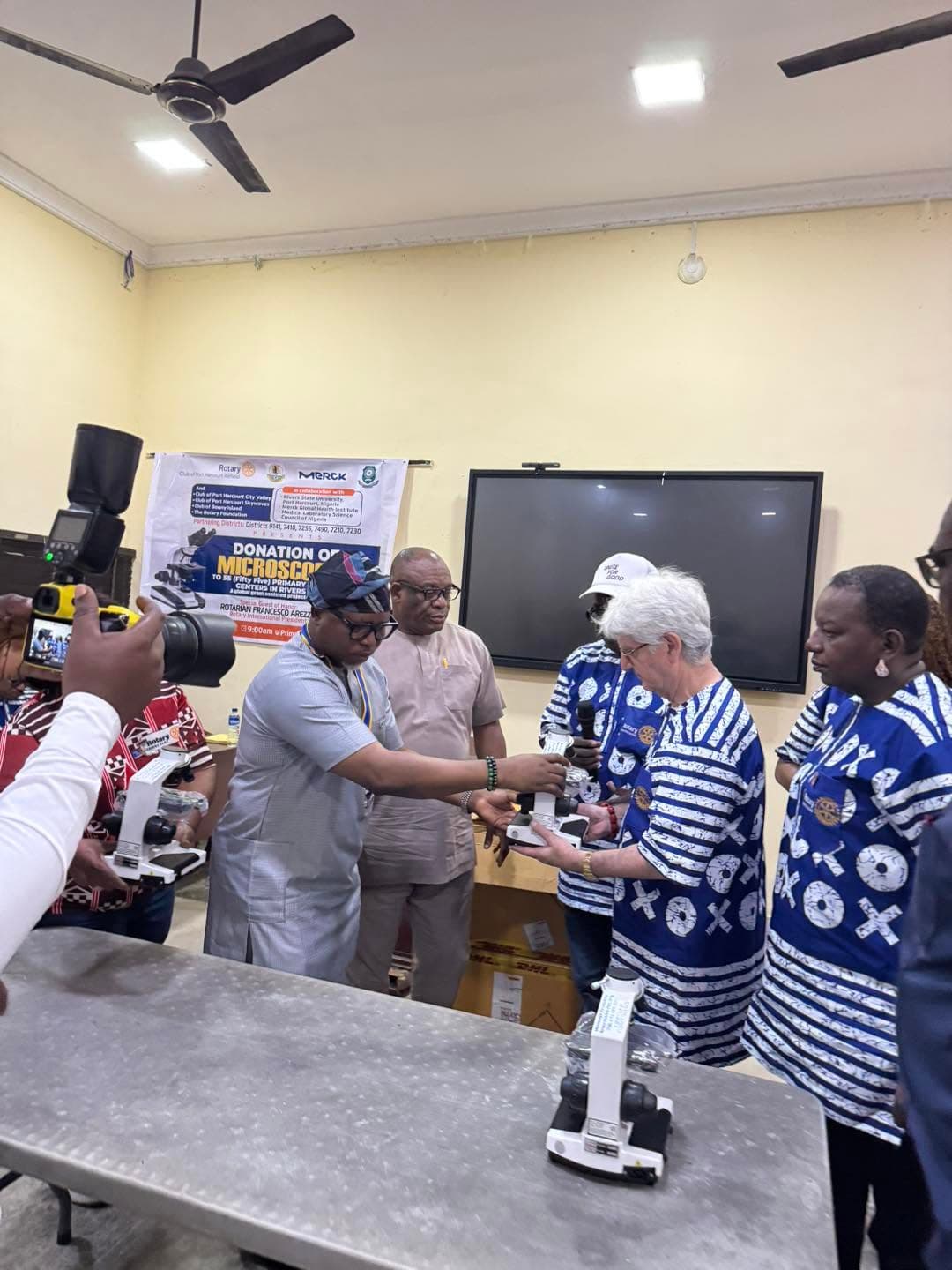 ROTARY SUPPORTS PRIMARY HEALTHCARE WITH DONATION OF MICROSCOPES TO 55 PHCs IN RIVERS STATE.